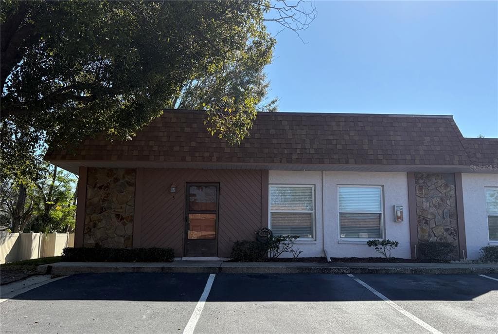6177 CHESHAM DRIVE UNIT 5 NEW PORT RICHEY, FL 34653