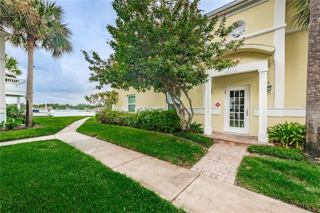 5004 STARFISH DRIVE SE UNIT F ST PETERSBURG, FL 33705