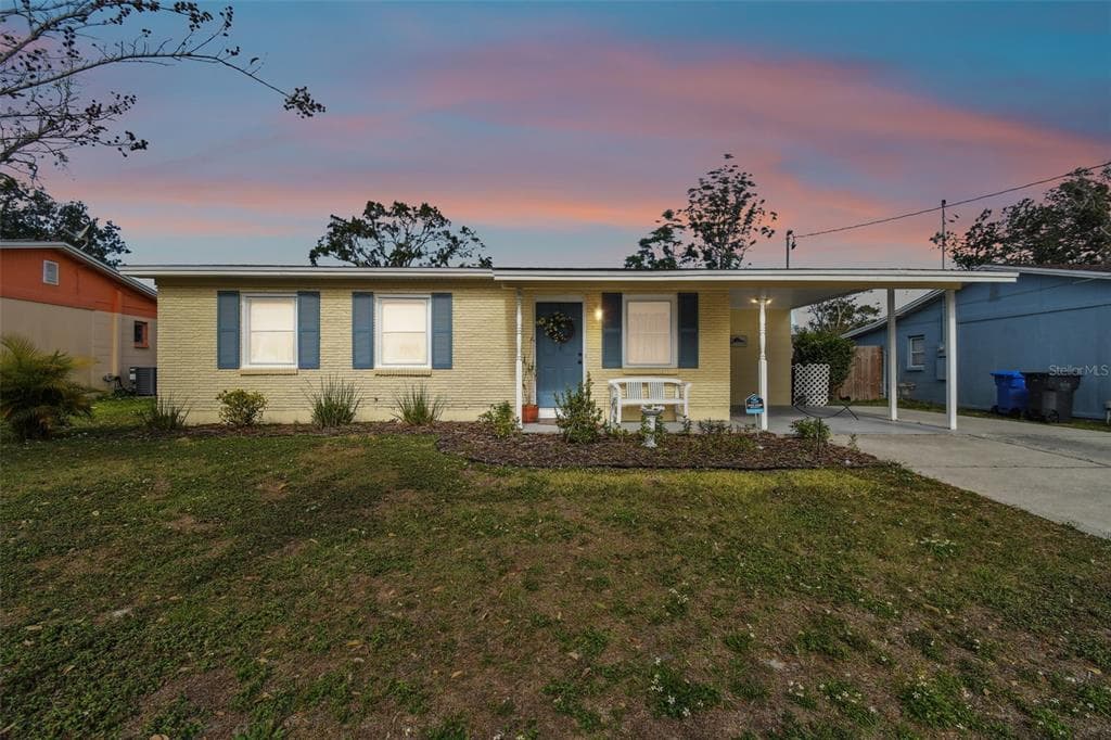 7318 FILBERT LANE TAMPA, FL 33637