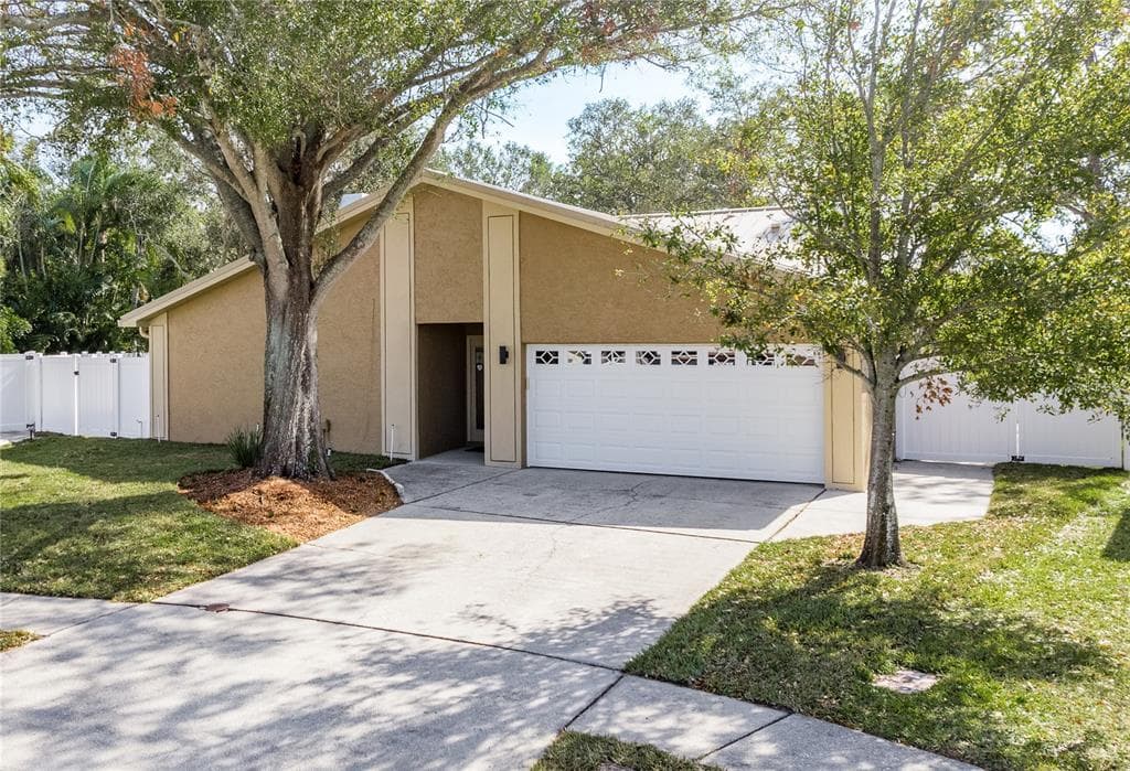 203 WHISPER LAKE ROAD PALM HARBOR, FL 34683