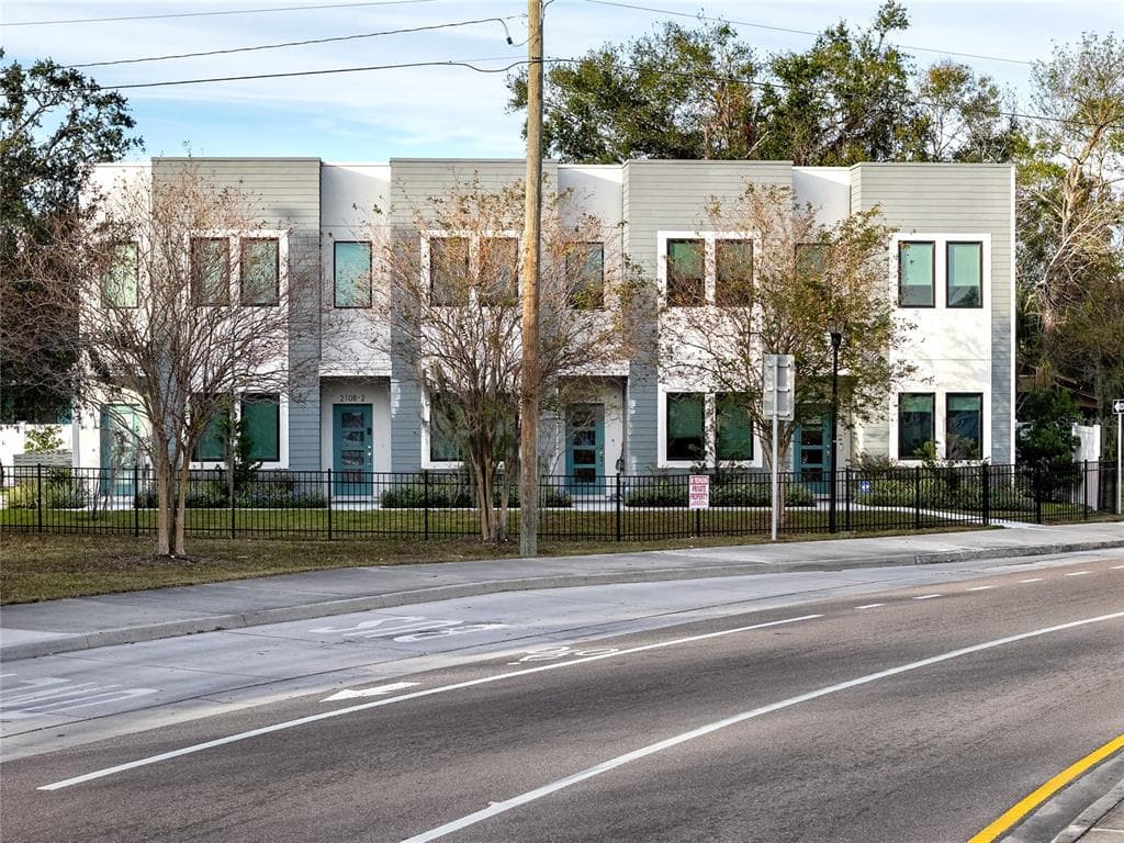 2108 E 22ND AVENUE UNIT 4 TAMPA, FL 33605