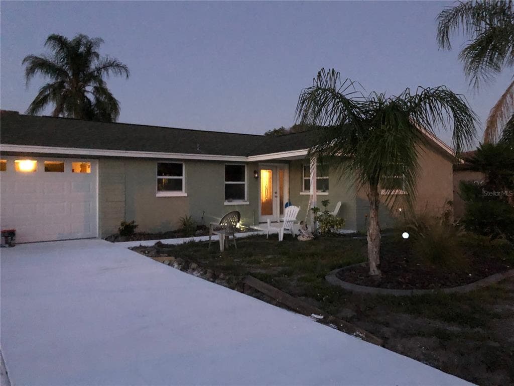 1050 TAMARAC DRIVE HOLIDAY, FL 34690