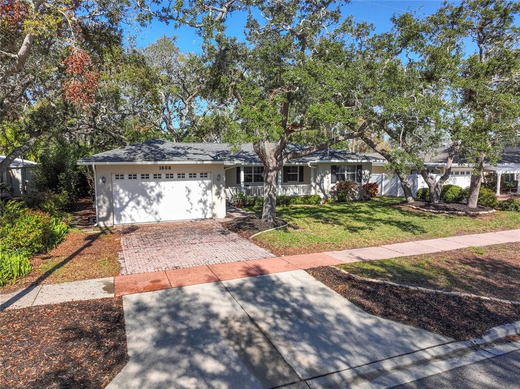 1608 PINELLAS ROAD BELLEAIR, FL 33756