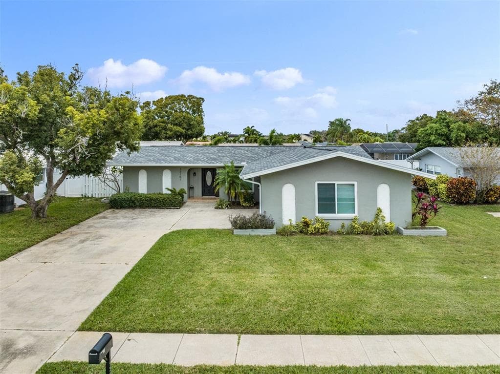 13151 87TH PLACE SEMINOLE, FL 33776