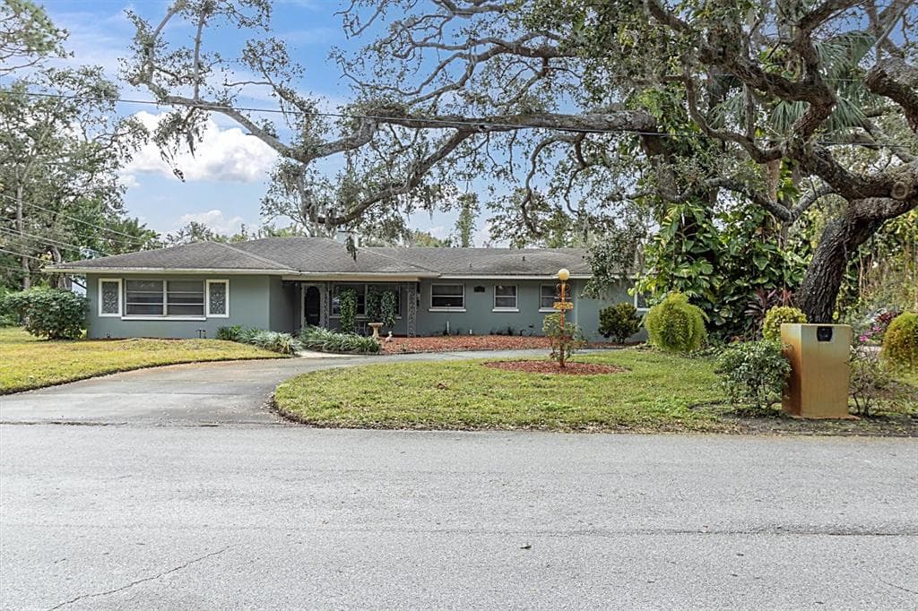 1725 MAGNOLIA DRIVE CLEARWATER, FL 33756