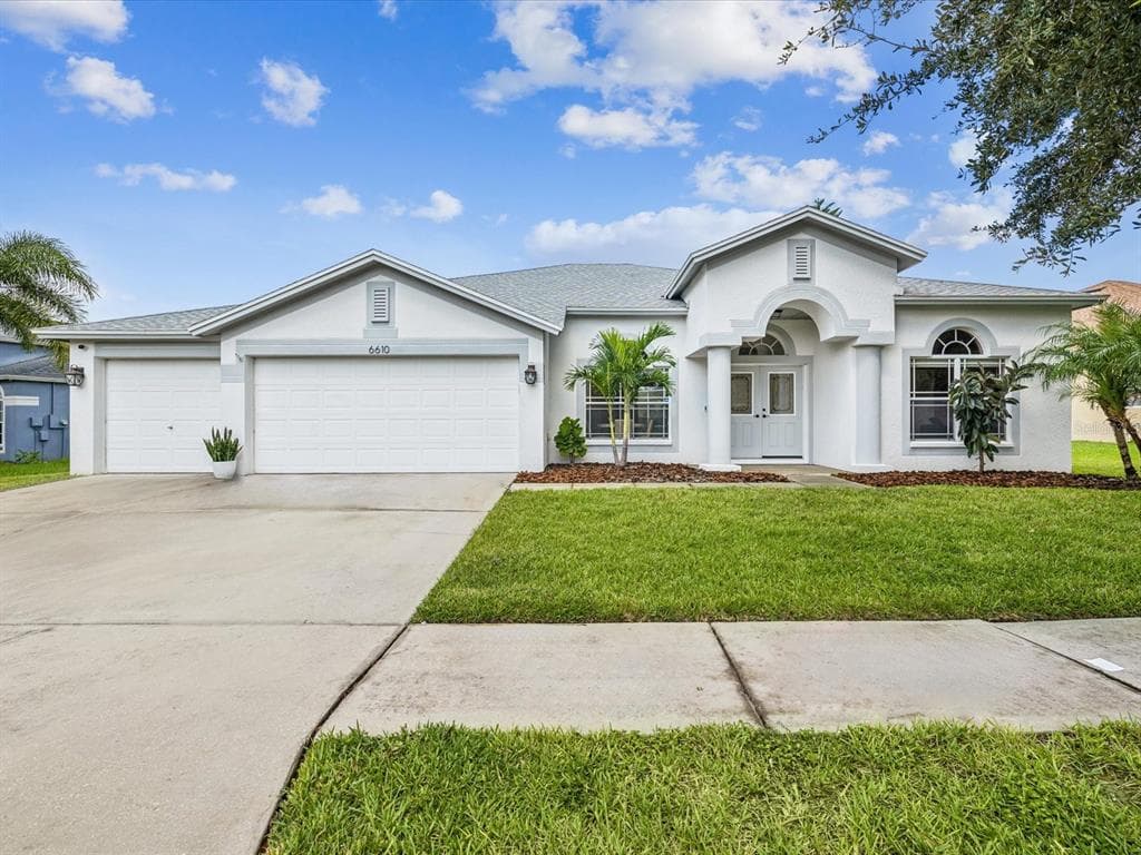 6610 CARRINGTON SKY DRIVE APOLLO BEACH, FL 33572