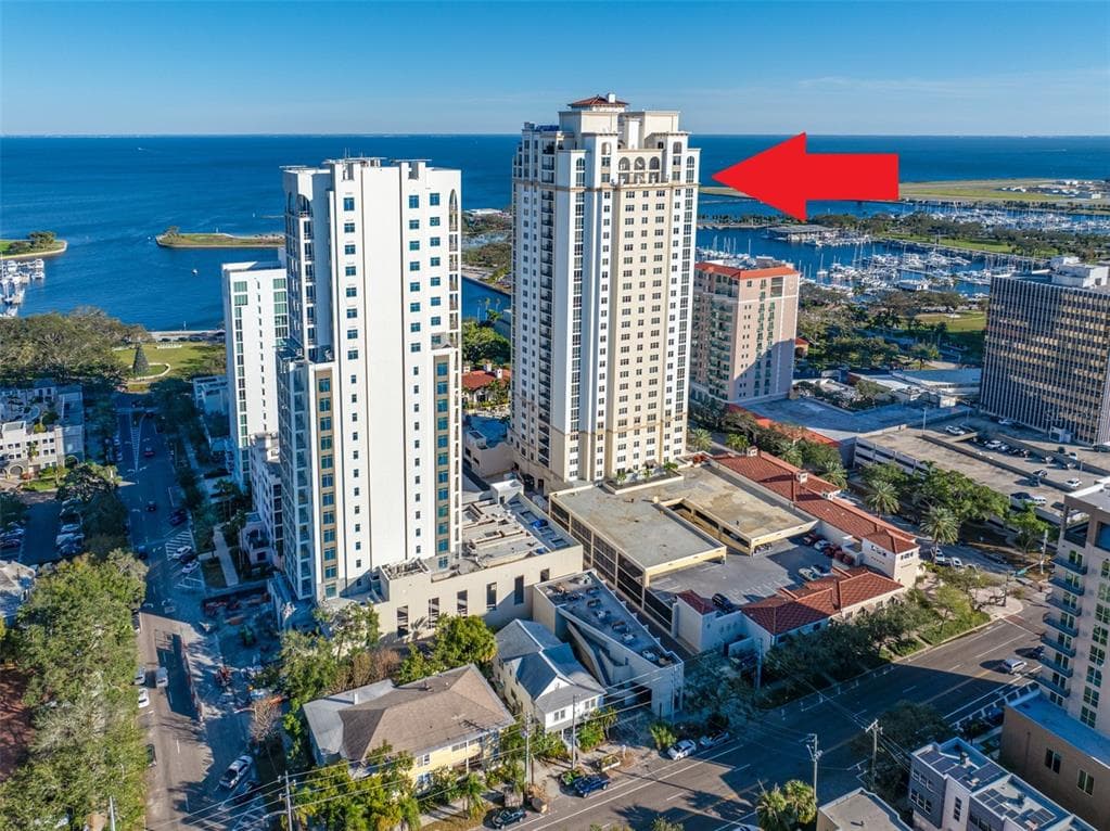 300 BEACH DRIVE NE UNIT 704 ST PETERSBURG, FL 33701