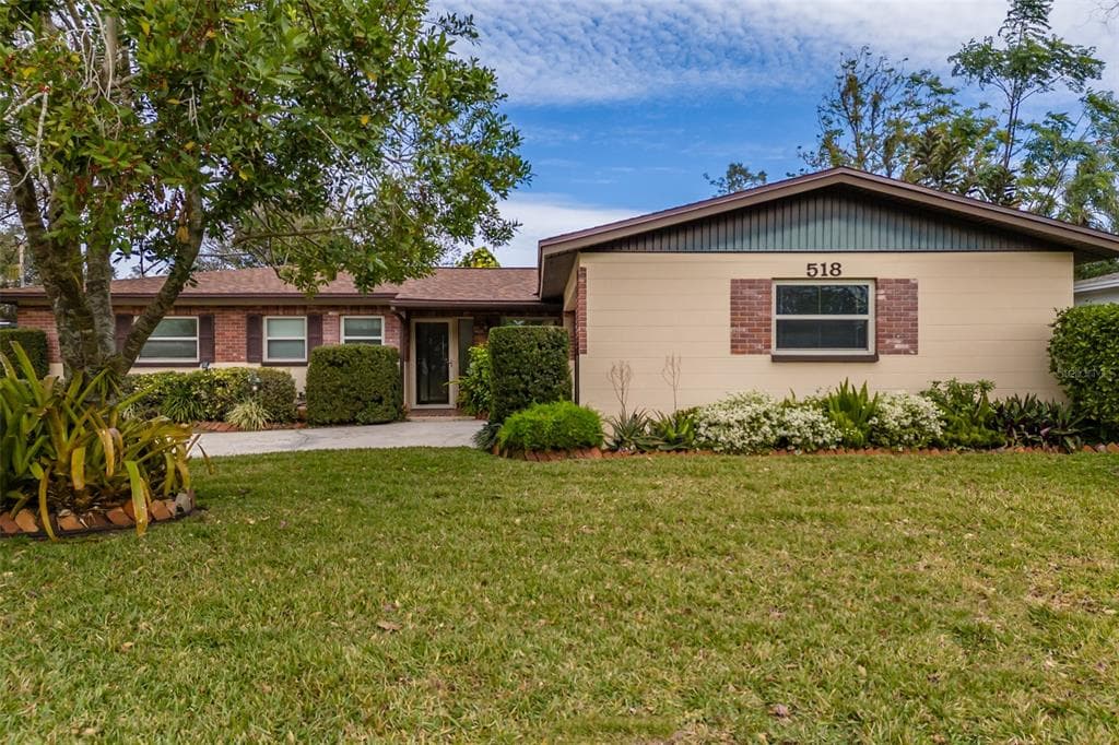 518 S LARRY CIRCLE BRANDON, FL 33511