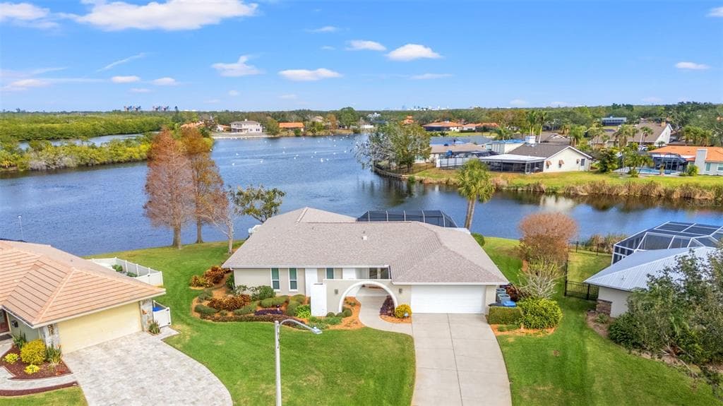 7233 15TH COURT NE ST PETERSBURG, FL 33702