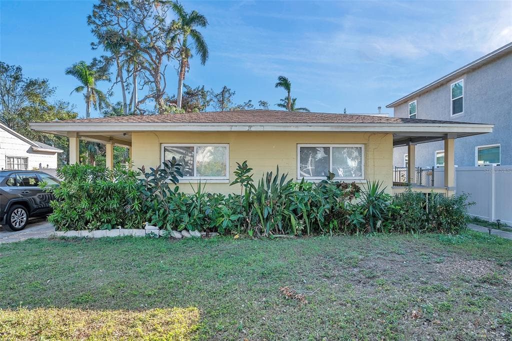 620 13TH AVENUE S ST PETERSBURG, FL 33701