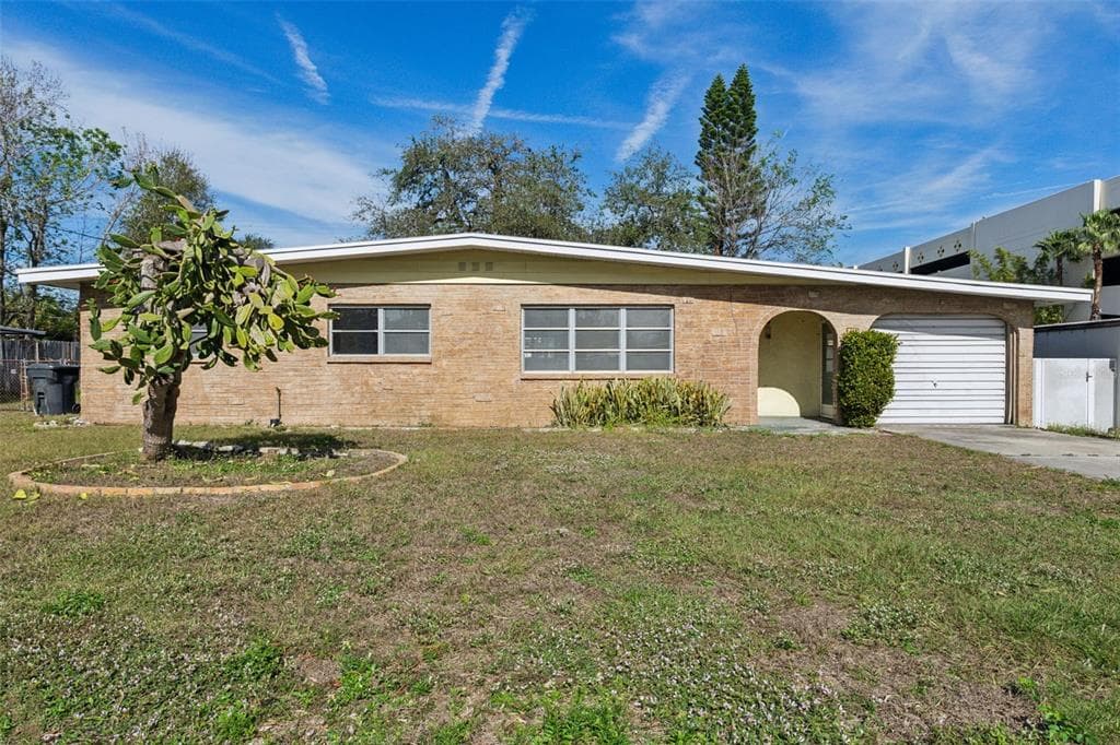 7010 THRASHER DRIVE TAMPA, FL 33610