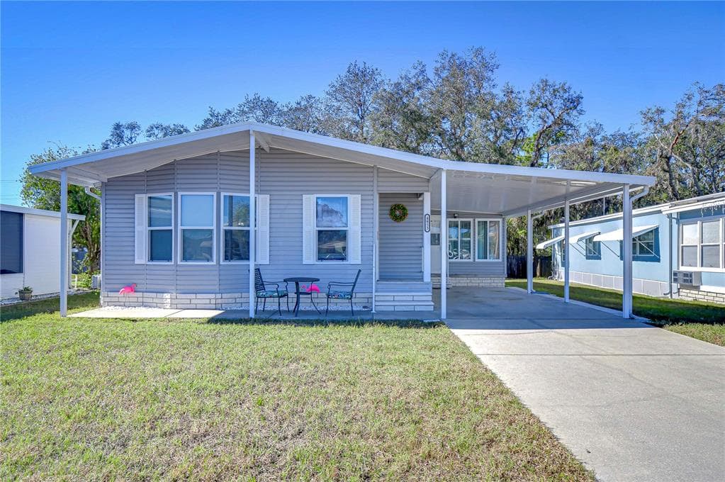 4853 BLANCO DRIVE ZEPHYRHILLS, FL 33541