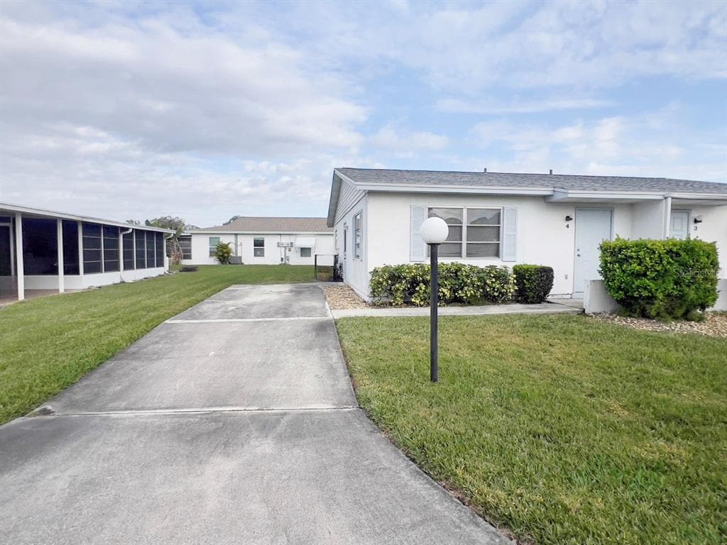 4 AZTEC LILY LANE LEHIGH ACRES, FL 33936