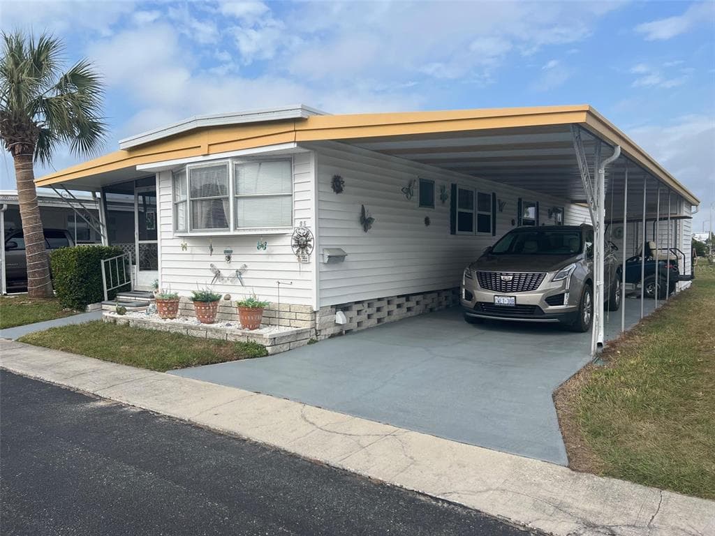 95 PINDO PALM STREET E LARGO, FL 33770