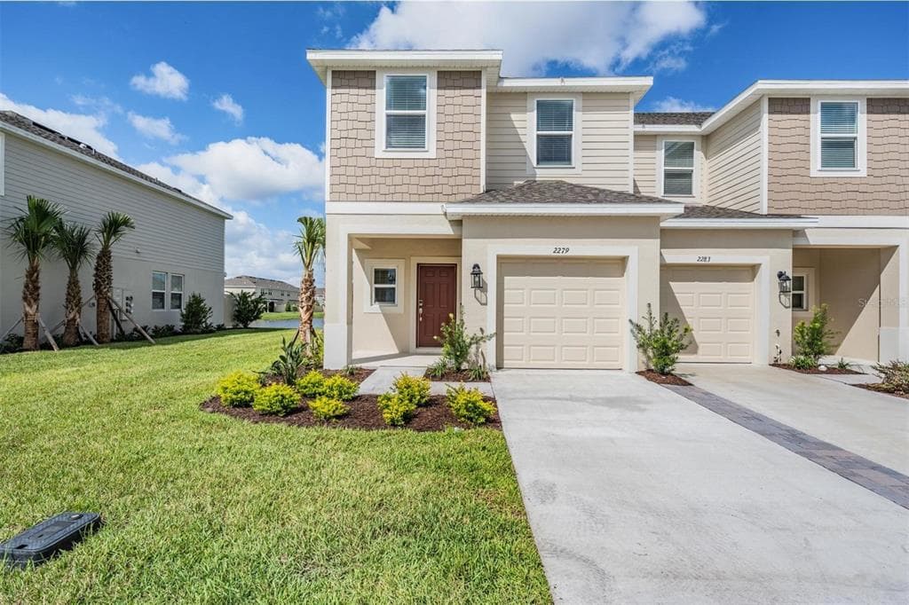 2279 PARAVANE WAY WESLEY CHAPEL, FL 33543