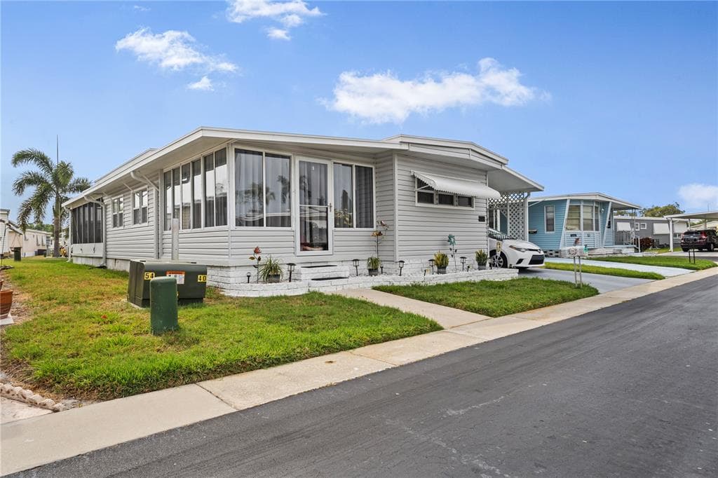 10515 TAHITIAN LANE UNIT 110 LARGO, FL 33773