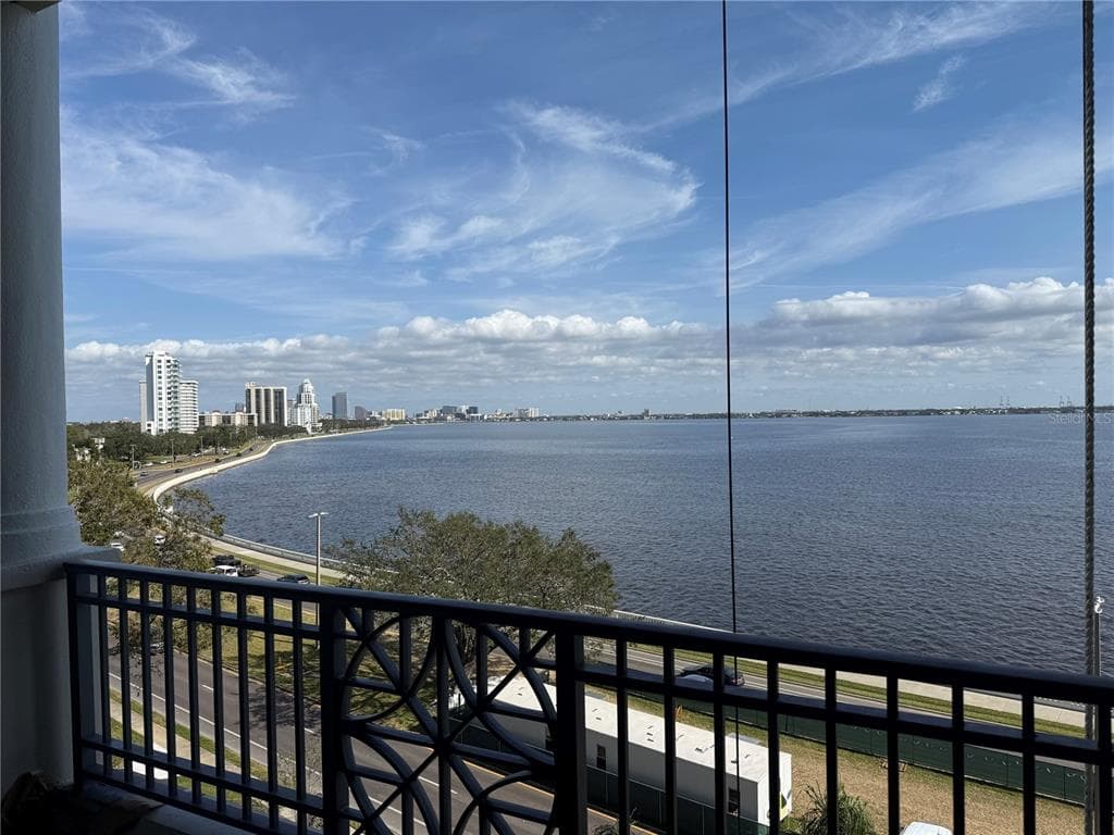 3203 BAYSHORE BOULEVARD UNIT 601 TAMPA, FL 33629