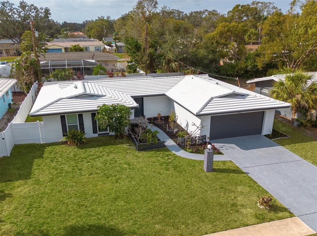 1448 S HERCULES AVENUE CLEARWATER, FL 33764