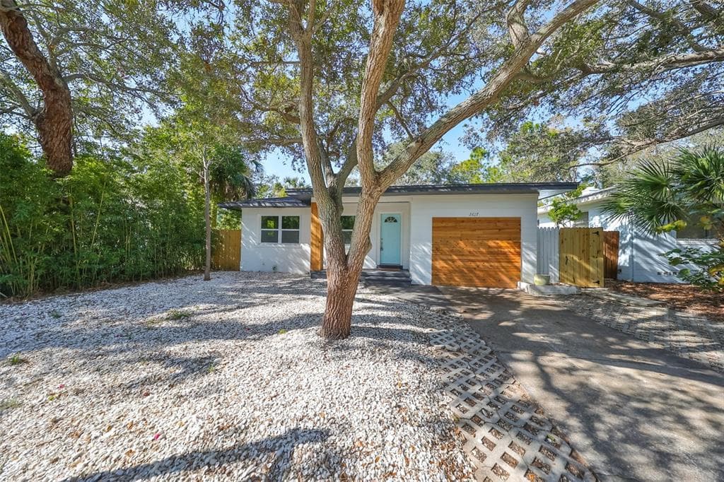 2617 48TH STREET S GULFPORT, FL 33711