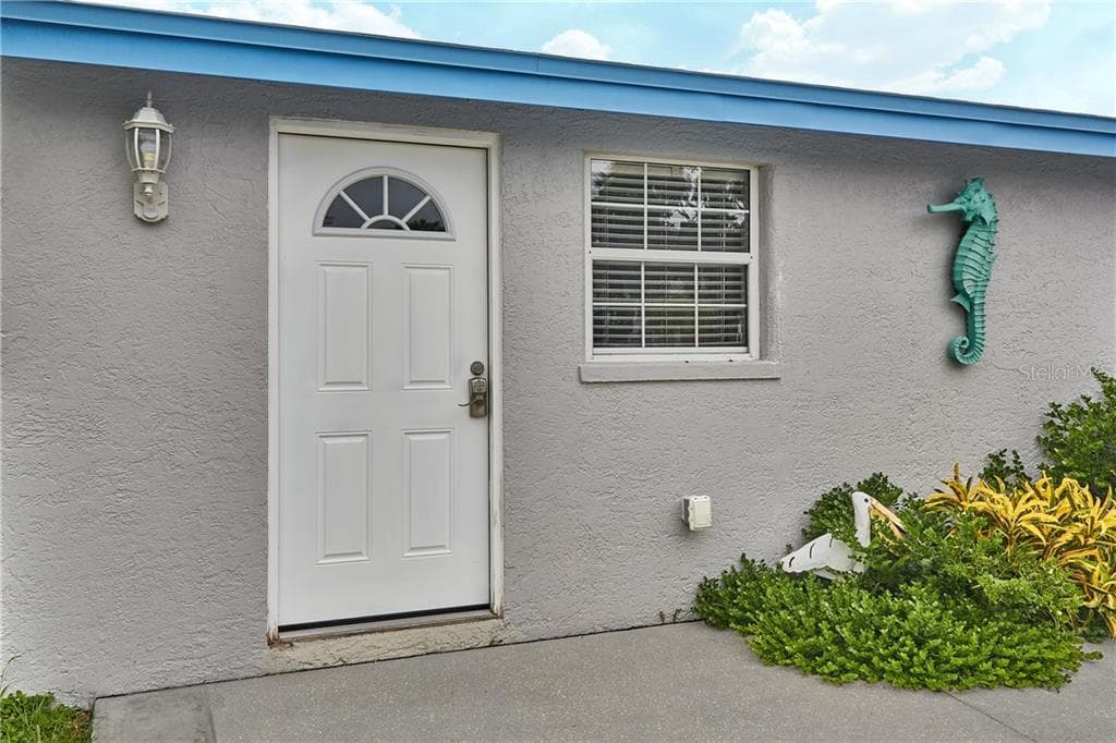 18040 E 5TH STREET UNIT South REDINGTON SHORES, FL 33708