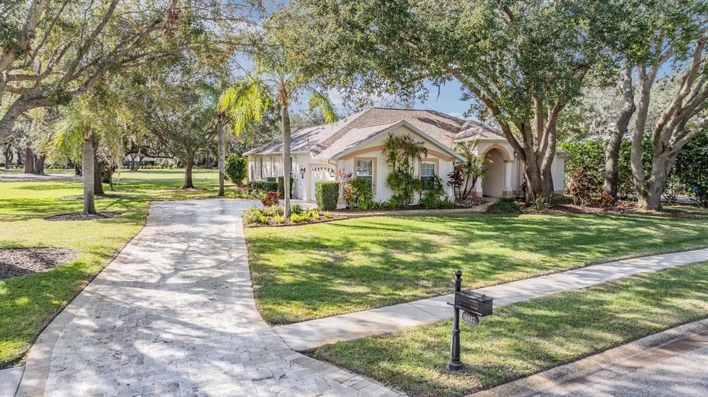 1017 ROYAL BIRKDALE DRIVE TARPON SPRINGS, FL 34688