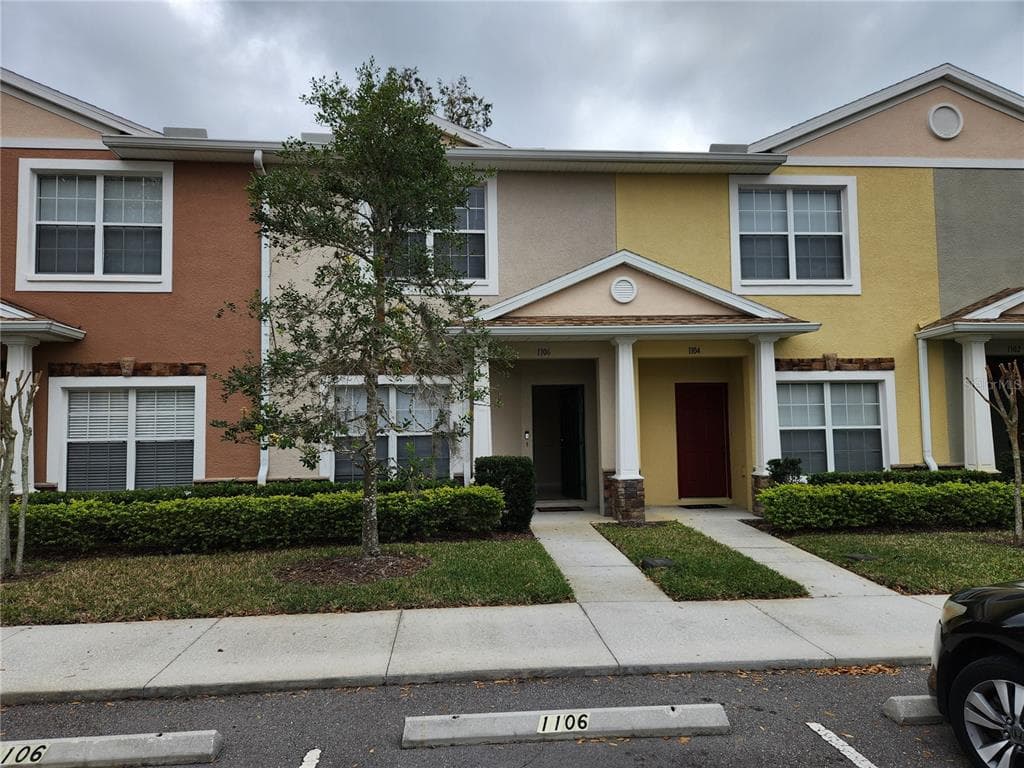 1106 SLEEPY OAK DRIVE WESLEY CHAPEL, FL 33543