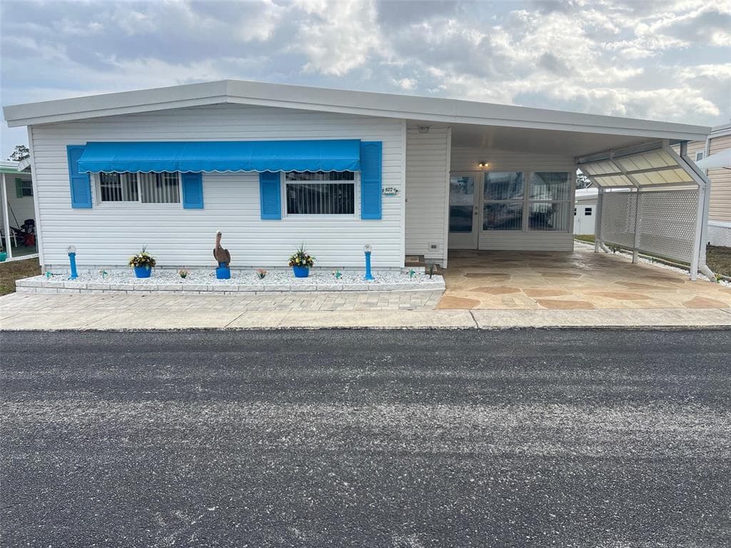 622 QUEEN PALM STREET LARGO, FL 33778