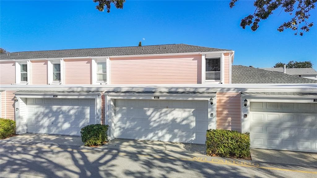 11824 CYPRESS CREST CIRCLE UNIT N/a TAMPA, FL 33626