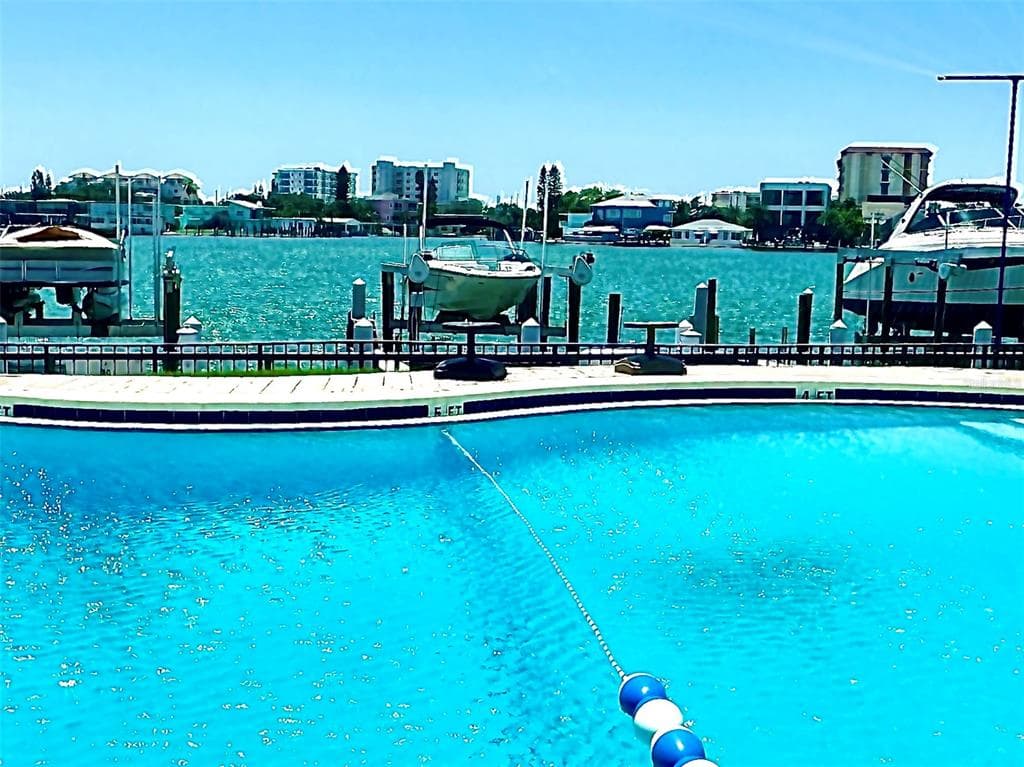 660 ISLAND WAY UNIT 401 CLEARWATER BEACH, FL 33767
