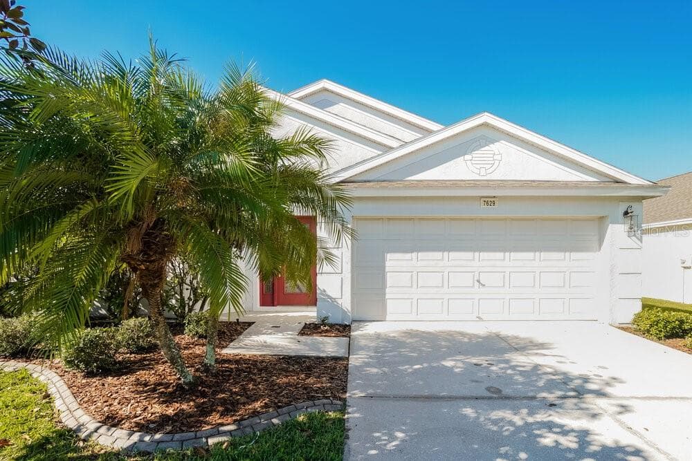 7629 OUTERBRIDGE STREET WESLEY CHAPEL, FL 33545