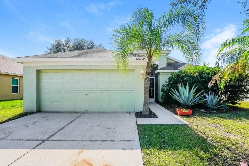 10457 HUNTERS HAVEN BOULEVARD RIVERVIEW, FL 33578