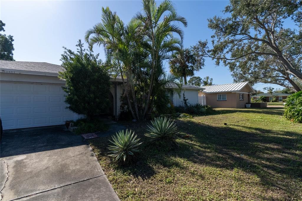 2664 61ST AVENUE S ST PETERSBURG, FL 33712