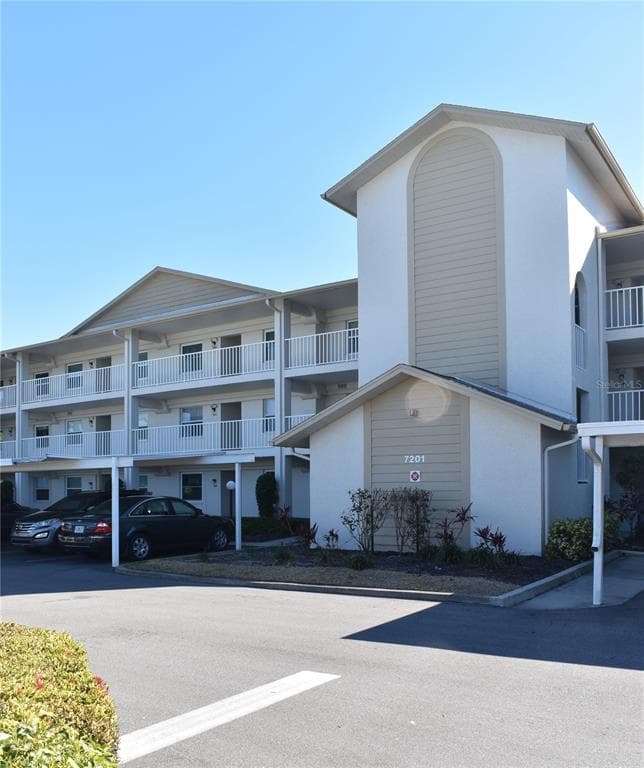 7201 29TH AVENUE DRIVE W UNIT 104 BRADENTON, FL 34209