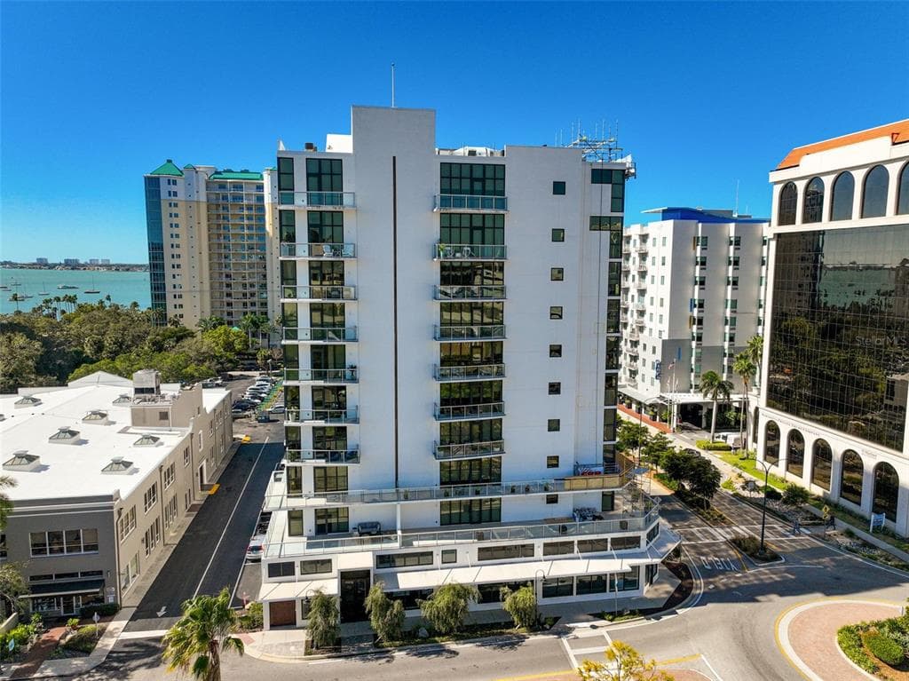 300 S PINEAPPLE AVENUE UNIT 801