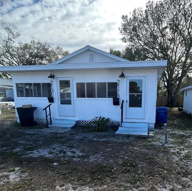 2114 9TH AVENUE S ST PETERSBURG, FL 33712