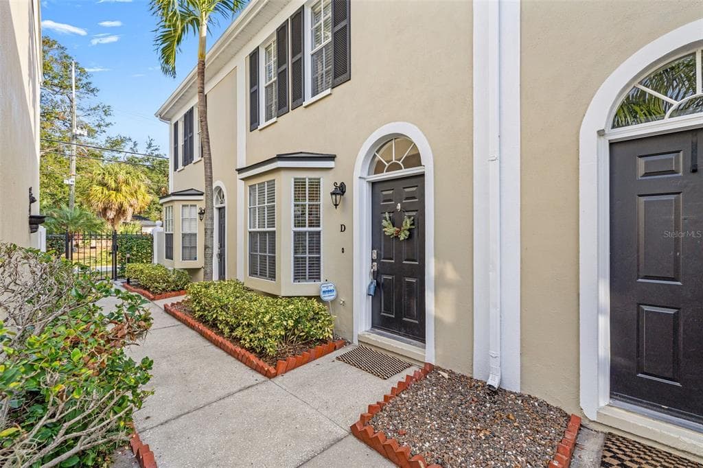 2802 W CLEVELAND STREET UNIT D TAMPA, FL 33609