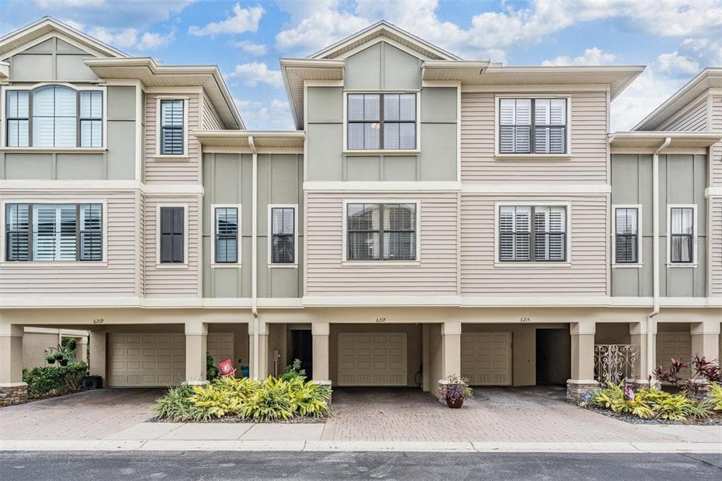 6217 ANHINGA PLACE TAMPA, FL 33615