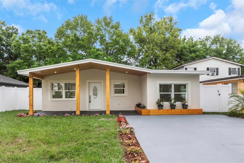 3909 W LA SALLE STREET TAMPA, FL 33607