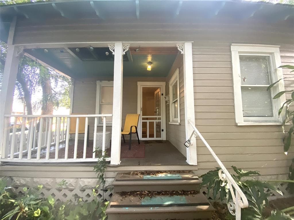 607 6TH AVENUE N ST PETERSBURG, FL 33701