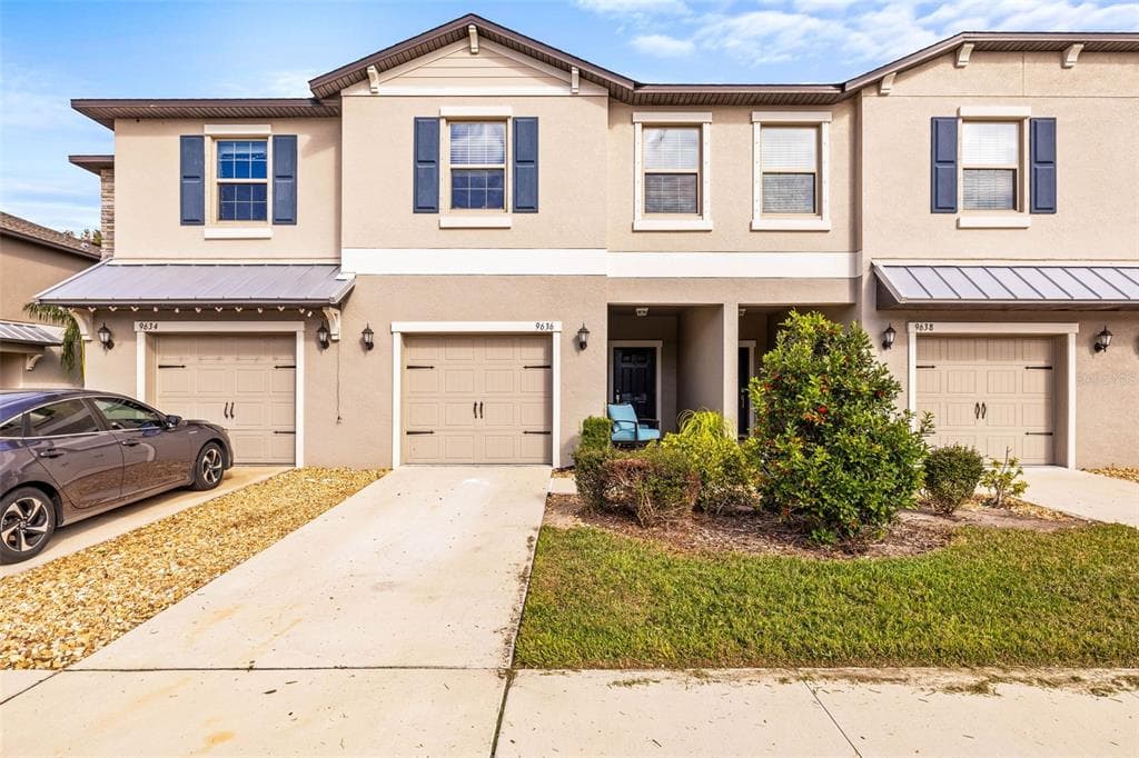 9636 PEMBROOKE PINES DRIVE SUN CITY CENTER, FL 33573