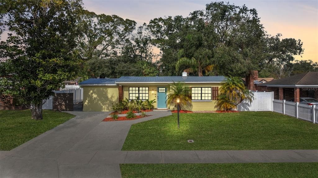 1715 W FERRIS AVENUE TAMPA, FL 33603