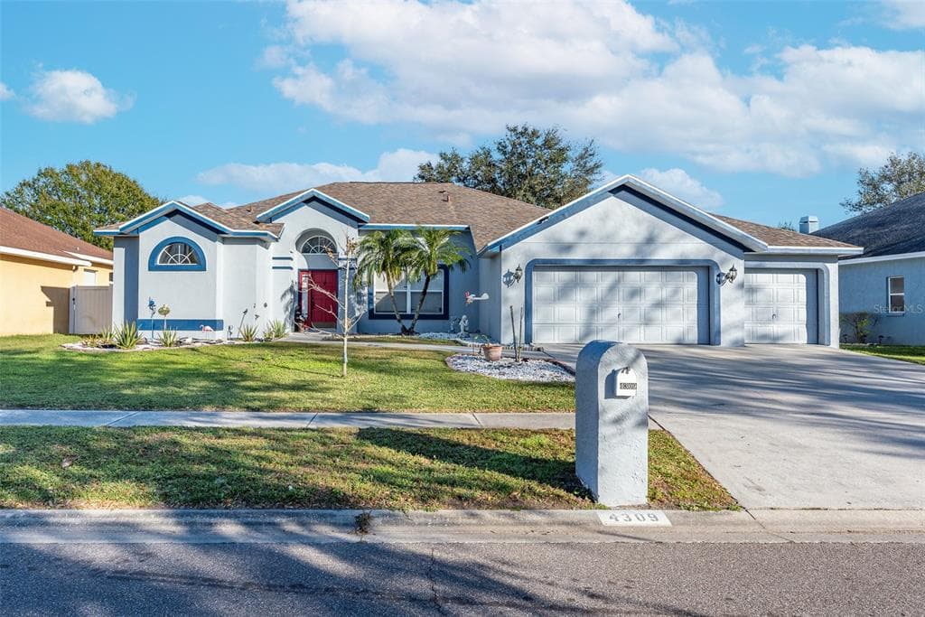 4309 DUNCOMBE DRIVE VALRICO, FL 33596