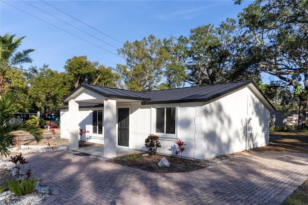 1395 DAVIS ROAD DUNEDIN, FL 34698