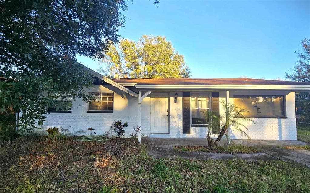 8533 TIDEWATER TRAIL TAMPA, FL 33619