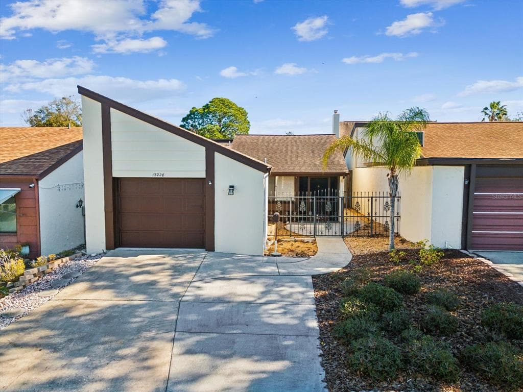 12228 MAGNOLIA GROVE LANE HUDSON, FL 34667