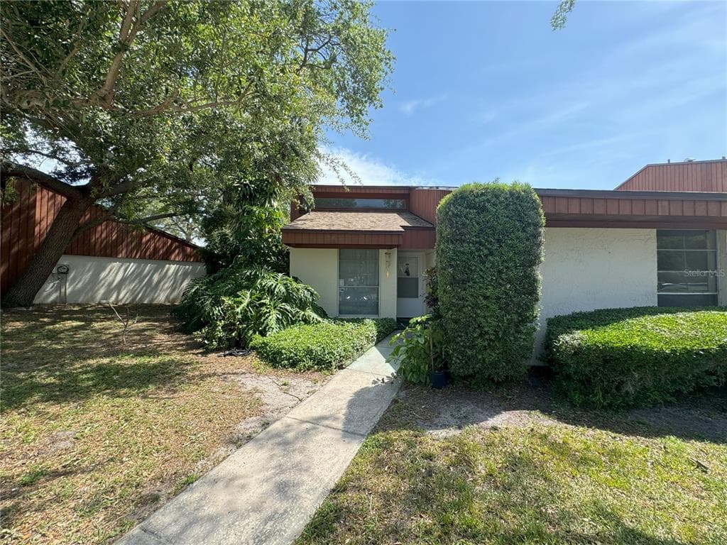 2066 SUNSET POINT ROAD UNIT 97 CLEARWATER, FL 33765