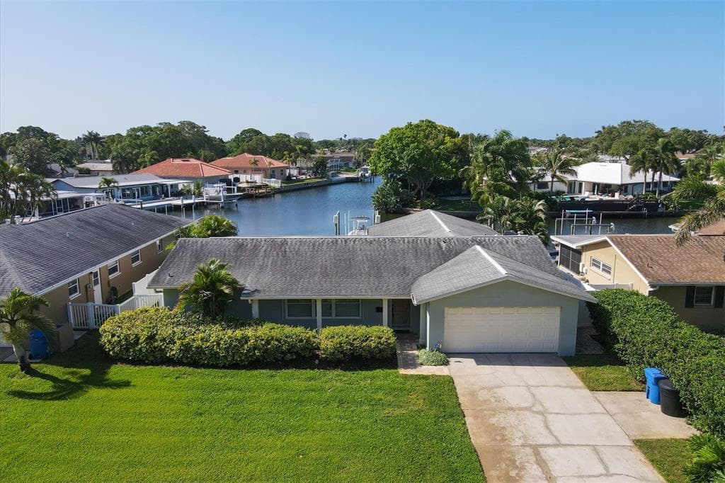 1474 54TH AVENUE NE ST PETERSBURG, FL 33703