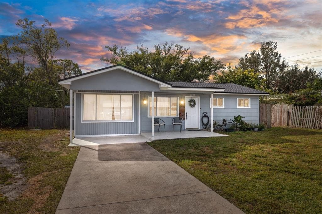 1295 LAKEVIEW ROAD CLEARWATER, FL 33756