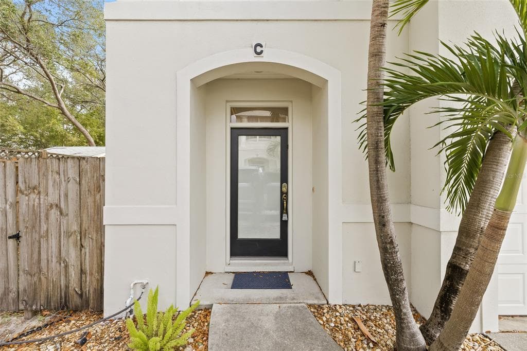 2607 W CLEVELAND STREET UNIT C TAMPA, FL 33609