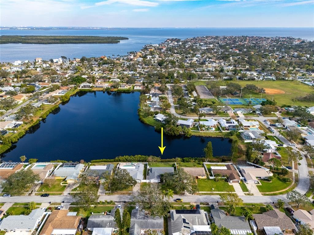 5621 16TH LANE NE ST PETERSBURG, FL 33703